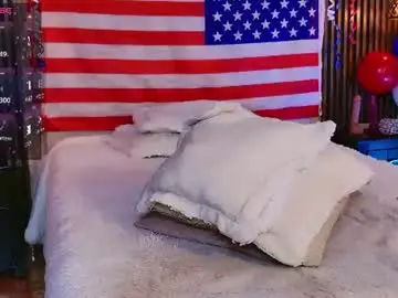 Chaturbate Live Sex Cam of nathan_smithh