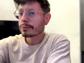 Chaturbate Live Porn of erotic_andrew