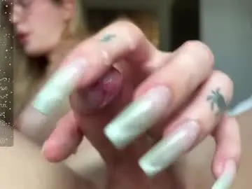 Chaturbate Live Porn of highenough_queen