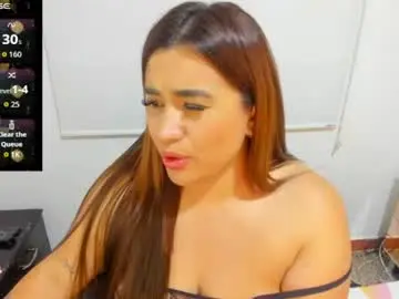 Chaturbate Live Sex Cam of emmabigass7