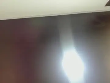 Chaturbate Live Sex Cam of emmily_evans_