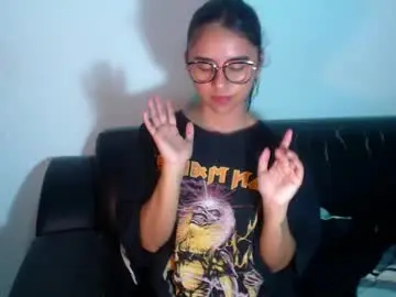 Chaturbate Live Sex Cam of bellaluxxs