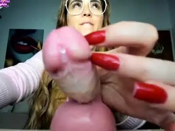 Chaturbate Adult Video Chat of martiniella