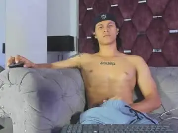 Chaturbate Free Live Porn of tonybenedetti