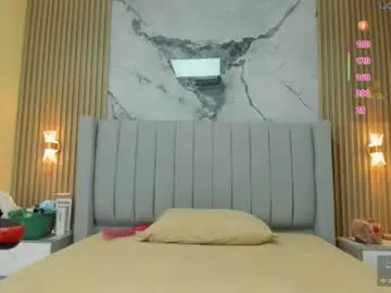 Chaturbate Watch Live Sex Cams of magievans1