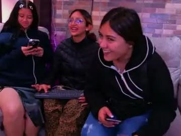 Chaturbate Live Sex Cam of abella_as_