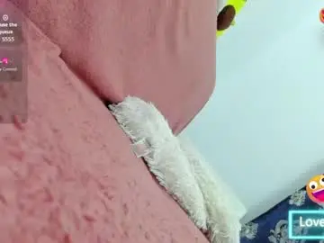 Chaturbate Live Sex Cam of miakittyy