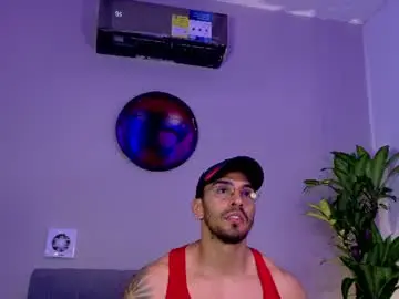 Chaturbate Live Sex Cam of tony_muscle1