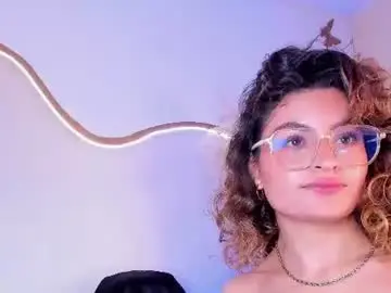 Chaturbate Live Sex of emilyjonesss_