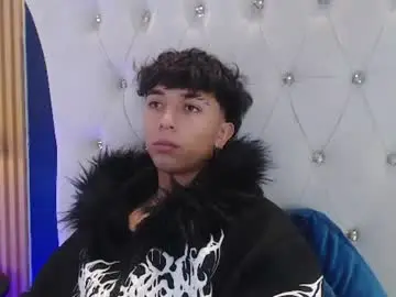 Chaturbate Live Porn of aiden_rivers_