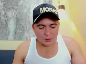 Chaturbate Free Porn Cam of theo_wood3