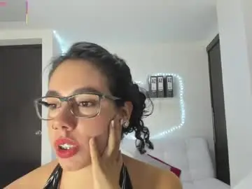 Chaturbate Nude Webcam of paulina_dossantos