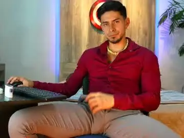 Chaturbate Free Live Porn of andrew_elliot