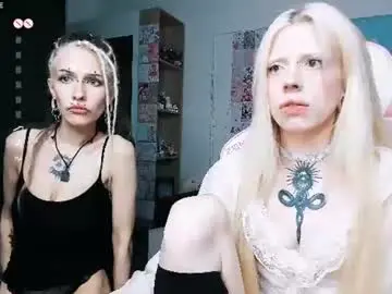 Chaturbate Live Sex Cam of succubus_leslie
