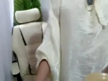 Chaturbate Free Live Porn of snow_2000
