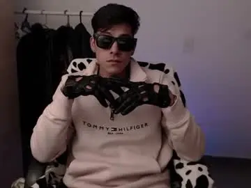 Chaturbate Best live sex cam show of chomelo6