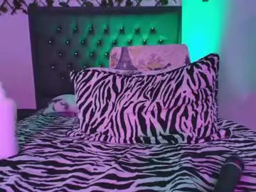 Chaturbate Sex Cam of maxi_and_evan