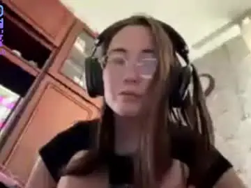 Chaturbate Live Sex Cam of erinnthurmond