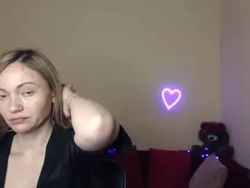 Chaturbate Free Porn Cam of mikkey_mouse8