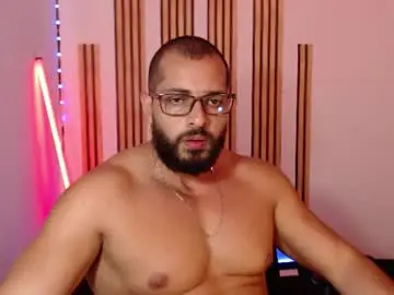 Chaturbate Free Porn Cam of chris_magnum_