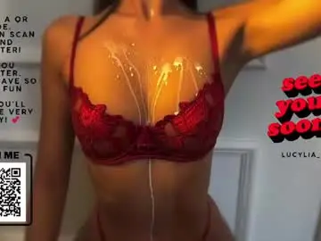 Chaturbate Best live sex cam show of lucylia_
