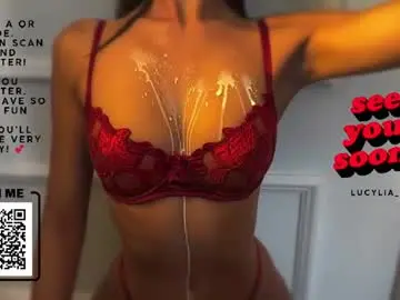 Chaturbate Sex Chat of lucylia_