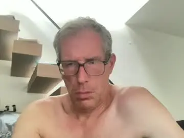 Chaturbate Live Sex Cam of choupipat1