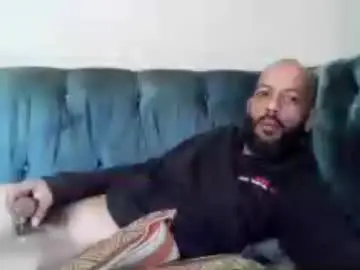 Chaturbate Live Porn of whatyoubeenwaitng4