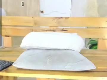 Chaturbate Live Sex Cam of ricobrown777