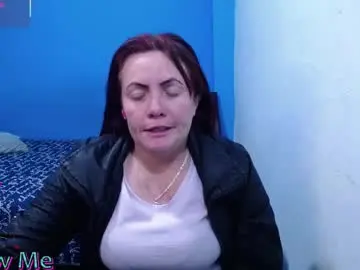 Chaturbate Best live sex cam show of carolinhe_