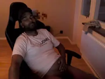 Chaturbate Live Porn of dan_the_man43
