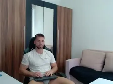 Chaturbate Sex Cam of darius_94