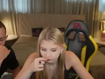Chaturbate Nude Webcam of kira0541