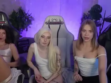 Chaturbate Watch Live Sex Cams of kira0541