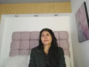 Chaturbate Private Sex Chat of melodiroux_