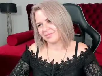 Chaturbate Free Live Porn of adeleravelle