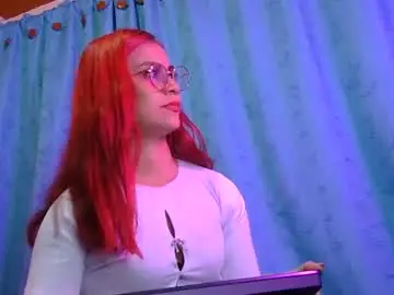 Chaturbate Adult Webcam of tiiny_emiily