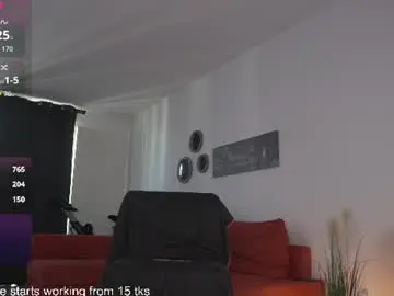 Chaturbate Live Sex Cam of queen_leylla