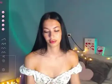 Chaturbate Live Sex Cam of karolina_hottie_