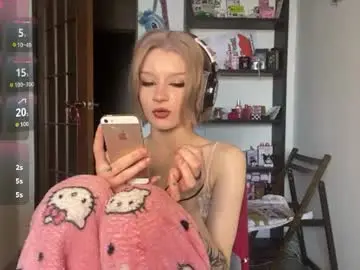 Chaturbate Live Sex Cam of carmenlavelli