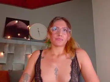 Chaturbate Best live sex cam show of liaamoretti__