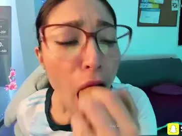 Chaturbate Live Sex Cam of karla_honey_