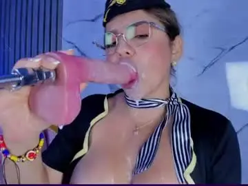 Chaturbate Free Porn Cam of shayra_boobs2