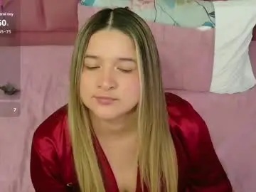 Chaturbate Live Sex Cam of collegepawglovedaddy