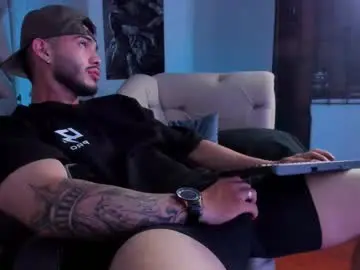 Chaturbate Live Sex Cam of vincentblack_