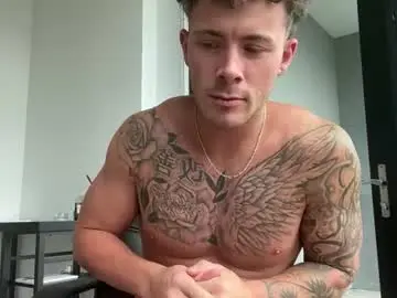 Chaturbate Live Sex Cam of bigjonnnnnn