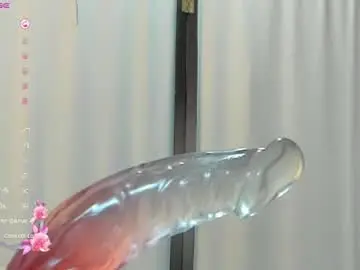 Chaturbate Free Porn Cam of emmaray3