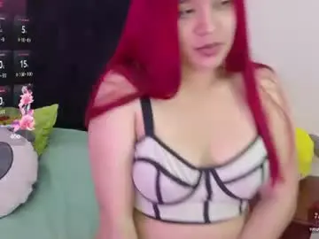 Chaturbate Live Sex Cam of danna_luu