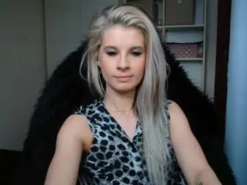 Chaturbate Best live sex cam show of kristineamore