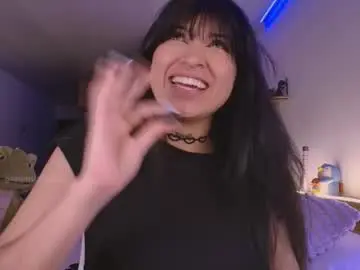 Chaturbate Live Sex Cam of gummysaurus